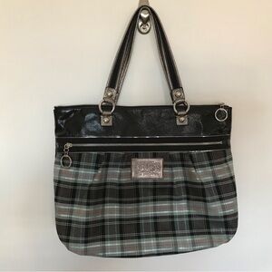 COACH poppy shoulder bag very good condition